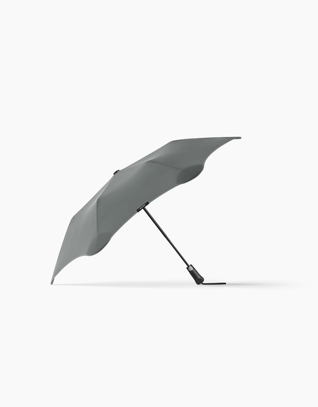 Blunt Metro Charcoal Umbrella