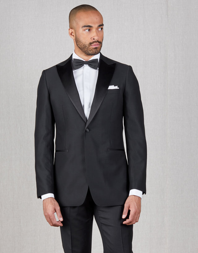 Don is 190cm (6'2") wearing size 100 Tall
